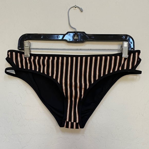 New L*Space Horizon Stripe Rachel Bottom - Picture 4 of 7